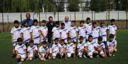 Ergene Belediyesi Futbol Kursundaki ocuklara Formalarn Datt