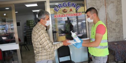 Ergene Belediyesi Maske ve Dezenfektan Desteinde Bulunuyor