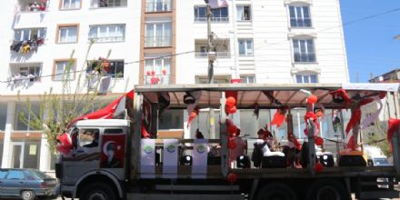 Ergene Belediyesi 23 Nisan Cokusunu Bando Takm le Yaatt