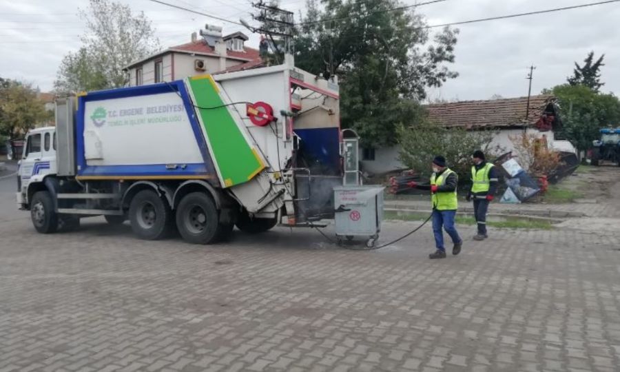 Ergenede p Konteynerleri ve Duraklar Ykanarak Dezenfekte Ediliyor