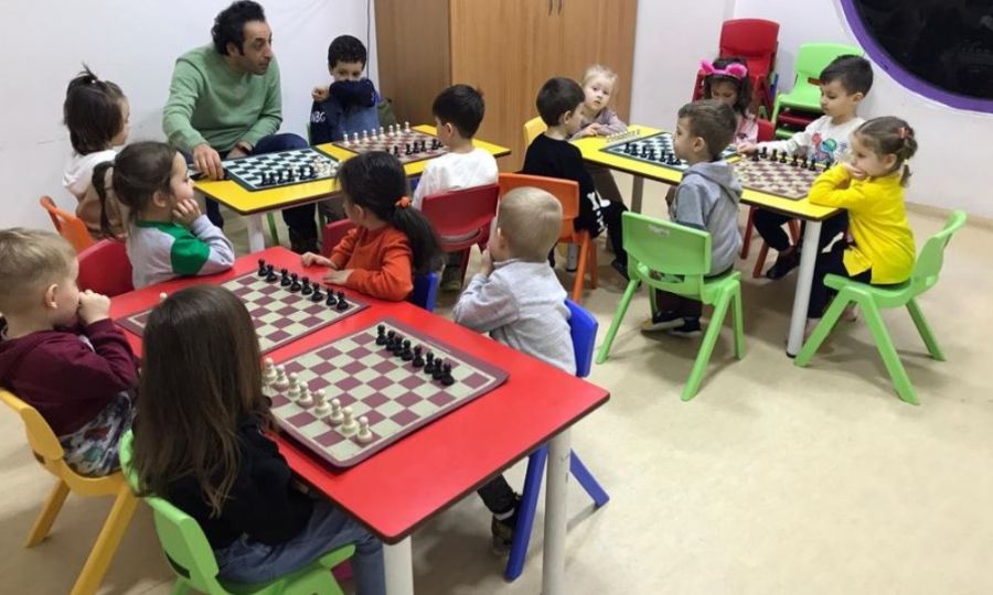 Ergene Belediyesi Beren Bebek ocuk Oyun Evinde Satran Dersleri Balad