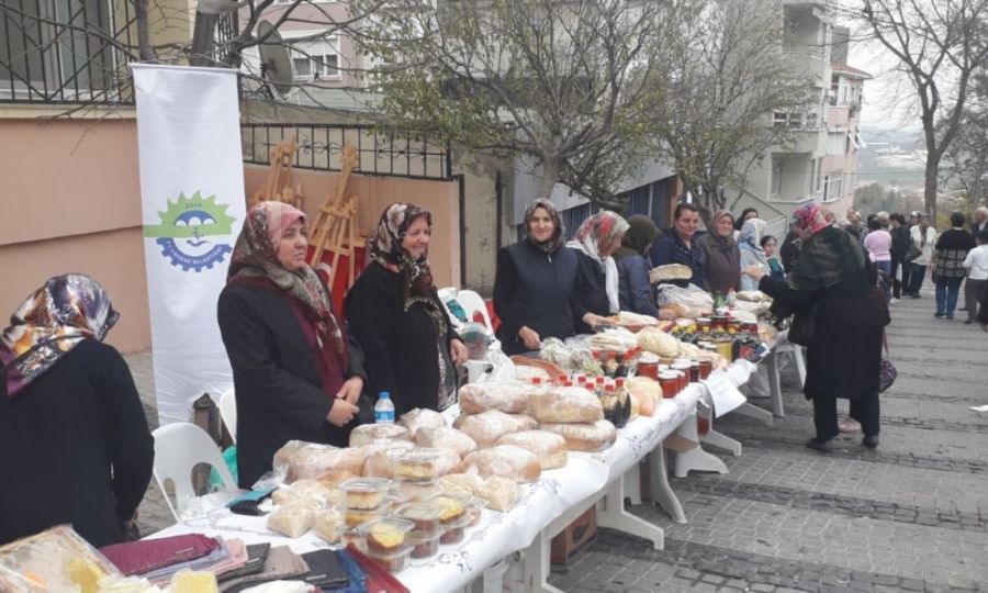 Ergenedeki Kadnlar Malkarada El Emei rnleri le Fark Yaratt