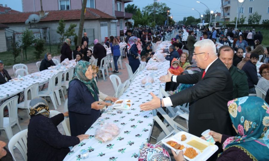 Vakflar Mahallemizde Halkmz le Birlikte Oru Atk