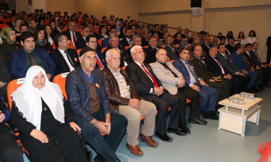 Ergenede stiklal Marnn Kabul ve Mehmet Akif Ersoyu Anma Program Dzenlendi