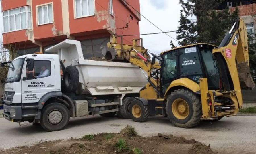 Ergene Belediyesi Yol almalarn da Aksatmadan Devam Ettiriyor